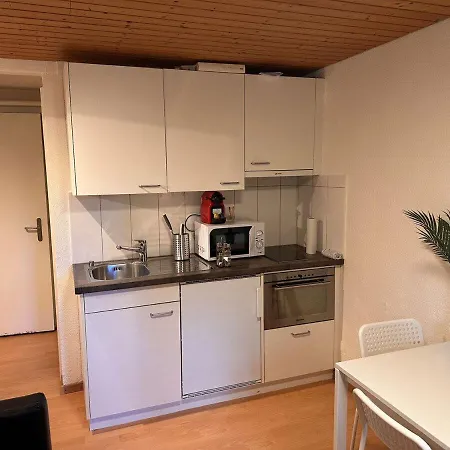 Pearl10 Next To The Daisies *